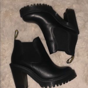 Doc Martens Booties (Size 7) Women’s